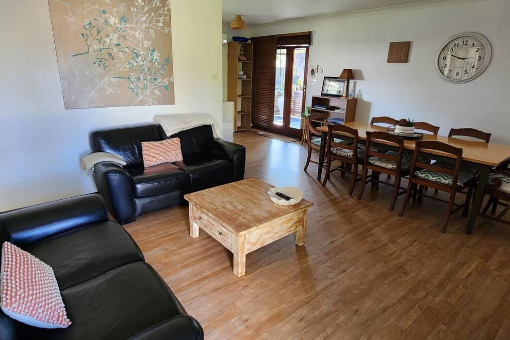 Abbey Beach Cottage Басселтон Экстерьер фото
